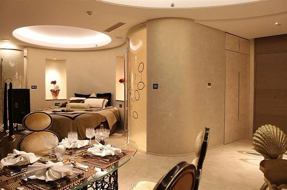 Seclusion Sanya Bay Hotel